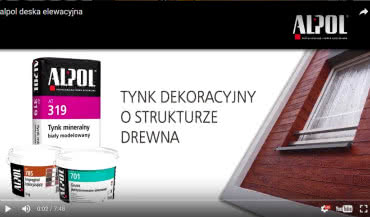 Imitacja deski naturalnej na elewacji budynku